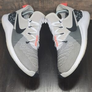 Nike Free TR 8 Trainers " White/Black/Total Crimson" Mens 8.5 Good Cond!